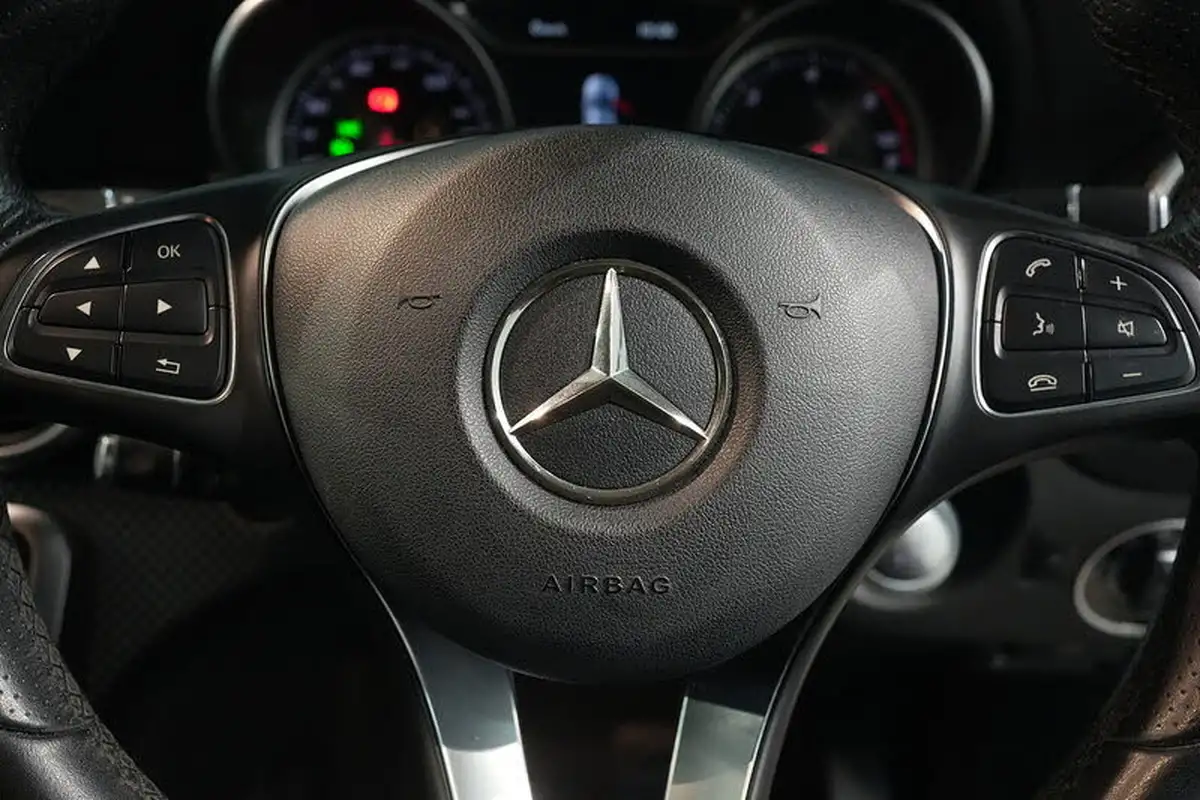 2017-mercedes-benz-a-class-15d-a180d-sport-premiumss-7g-dct-big-31