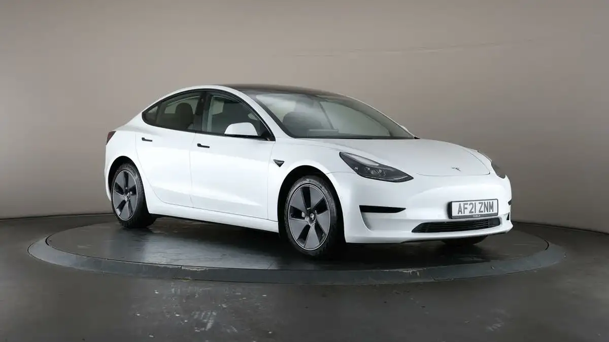 2021-tesla-model-3-e-standard-plus-big-1