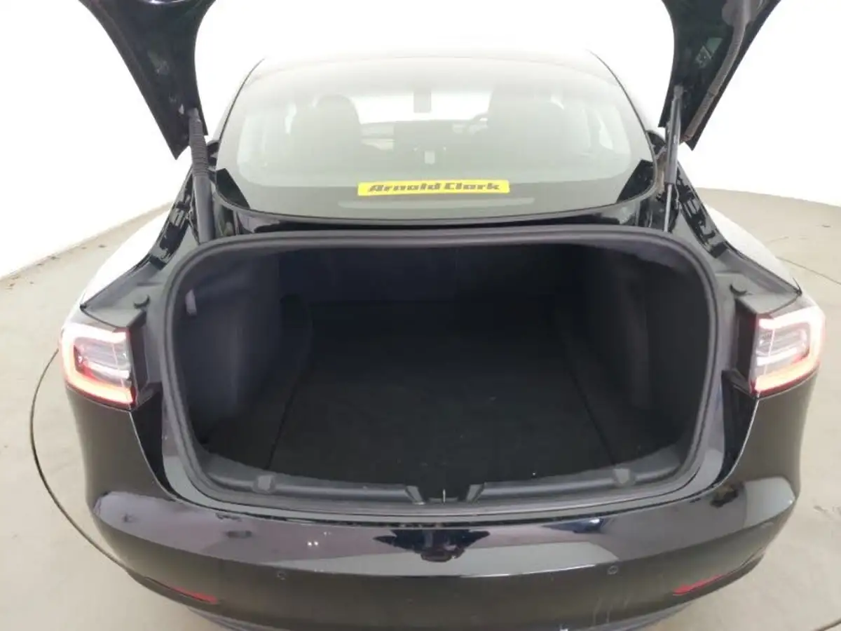 2022-tesla-model-3-e-long-range-big-7