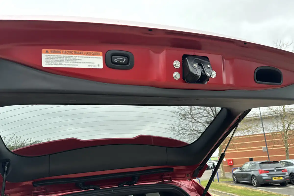 2019-mitsubishi-outlander-24-5h-phev-big-24