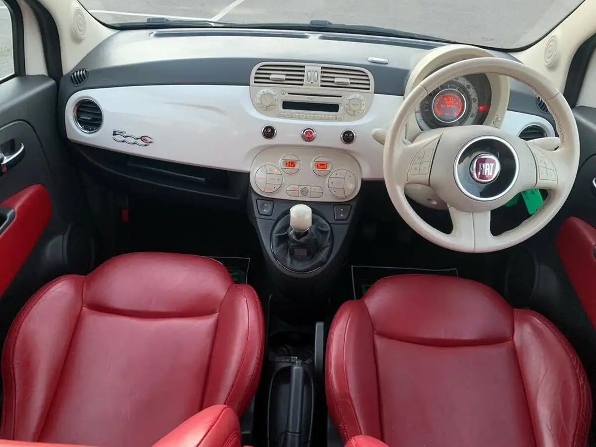 2010-fiat-500c-12-lounge-big-13