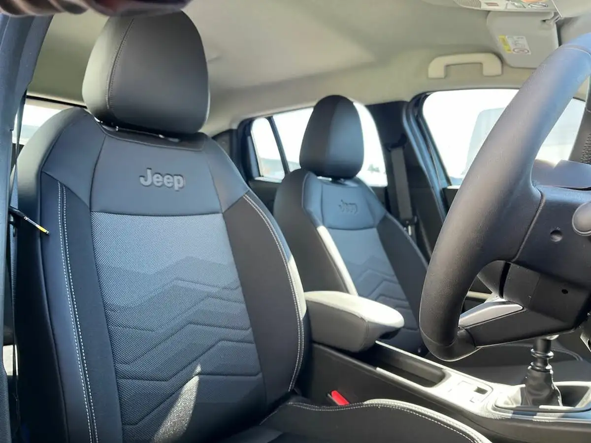 2024-jeep-avenger-12-gse-altitude-big-21