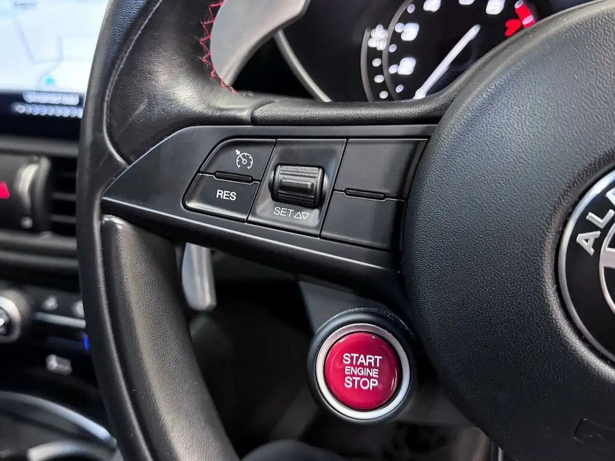 2020-alfa-romeo-giulia-29-biturbo-quadrifoglio-ss-big-28