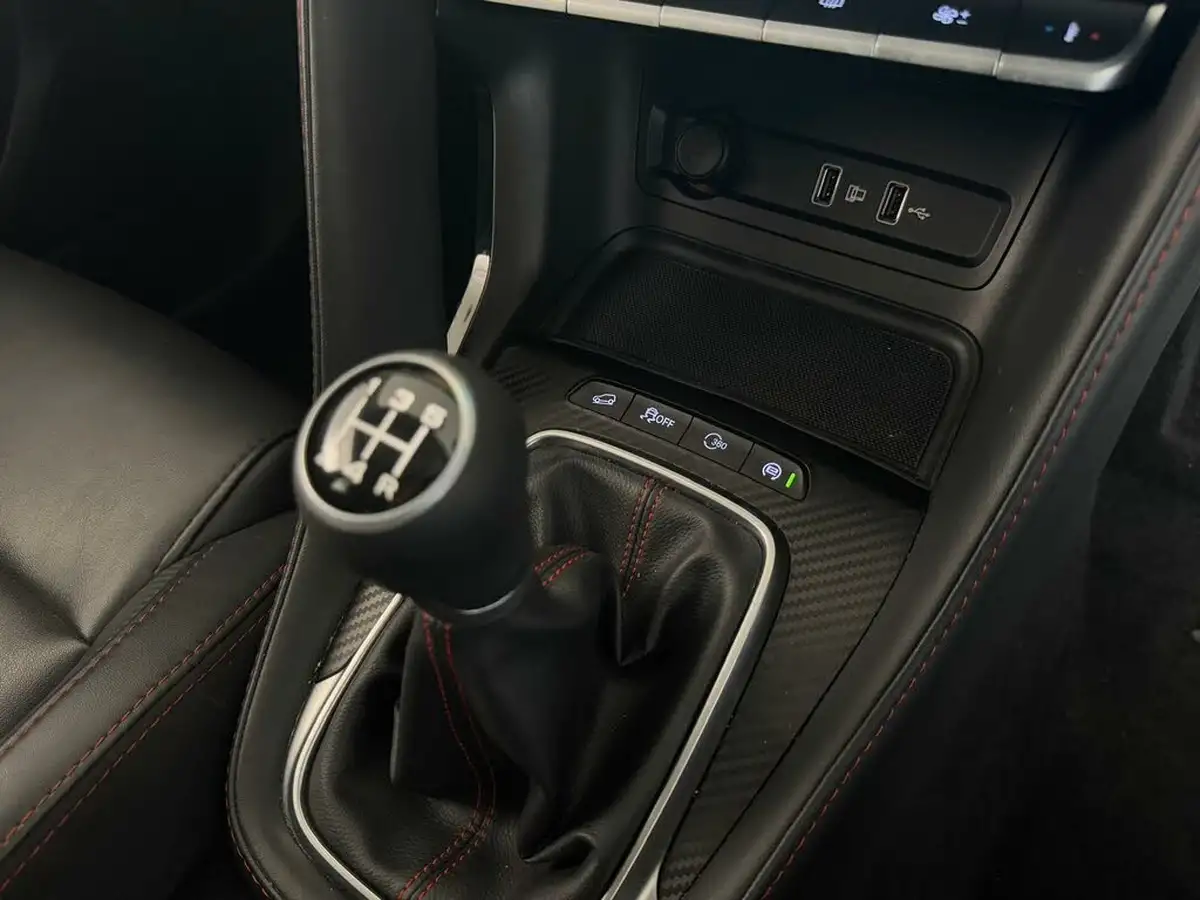 2023-mg-zs-suv-15-vti-tech-exclusive-big-32