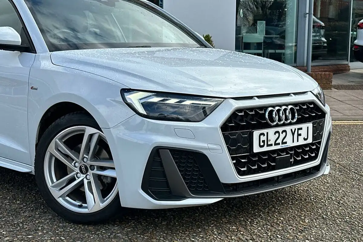 2022-audi-a1-10-30-tfsi-s-line-tronic-big-15