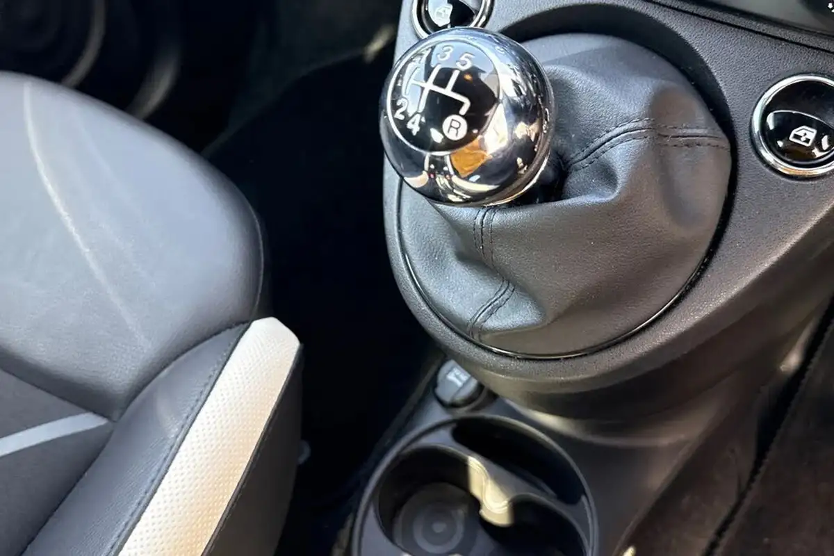 2019-fiat-500-12-s-big-22