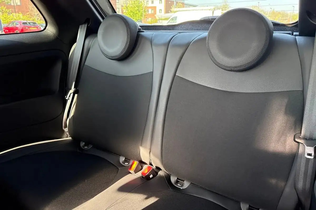 2019-fiat-500-12-s-big-18