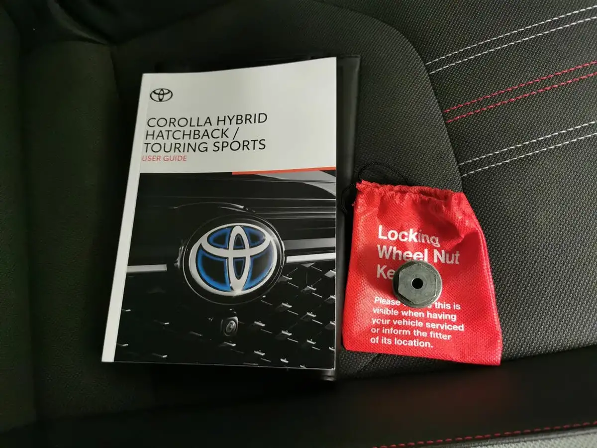 2022-toyota-corolla-18-vvt-i-gr-sport-120bhp-trk-hatchback-big-29