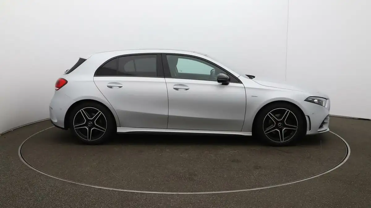 2022-mercedes-benz-a-class-13-a200-amg-line-premium-plus-edition-hatchback-5d-7g-dct-big-44
