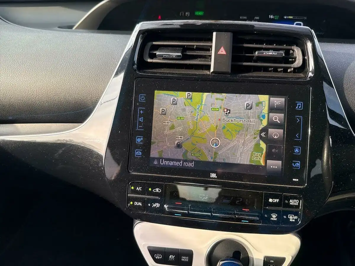2017-toyota-prius-18-vvt-i-excel-plug-in-big-21