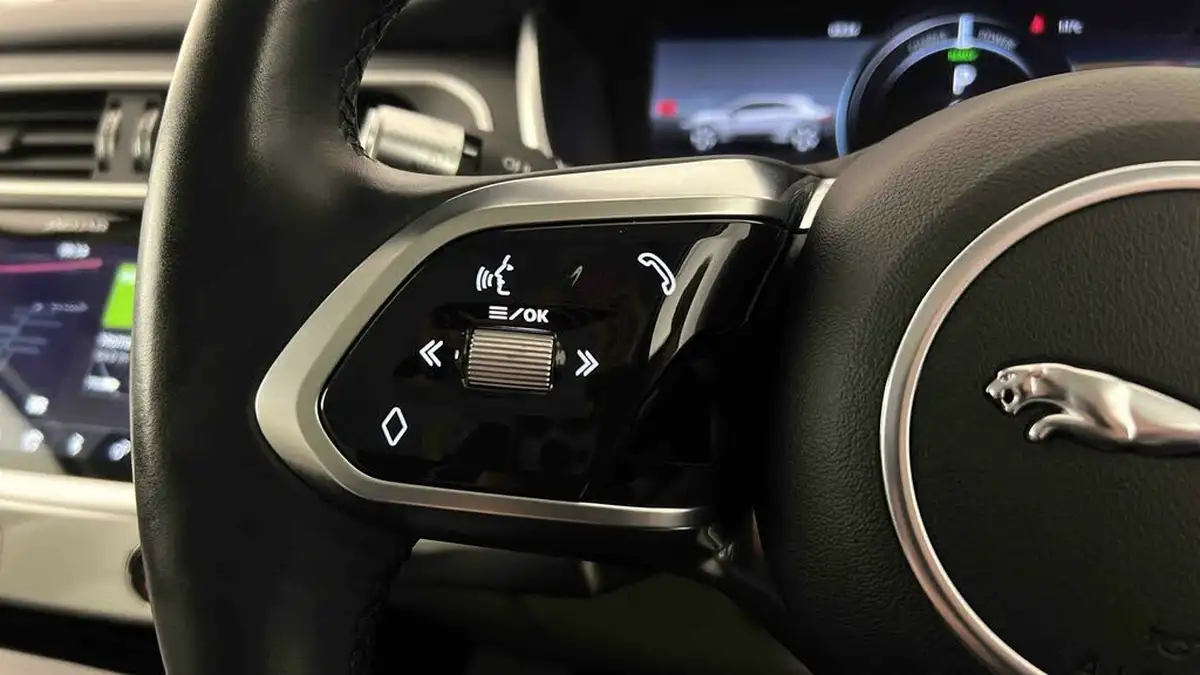 2019-jaguar-i-pace-ev400-se-big-17