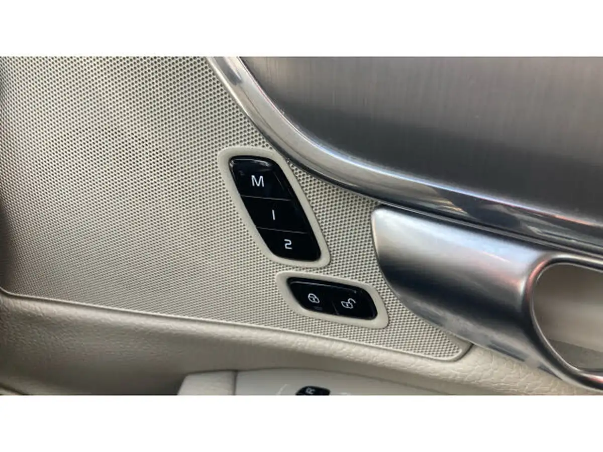 2019-volvo-s90-20td-d4-momentum-plus-big-25