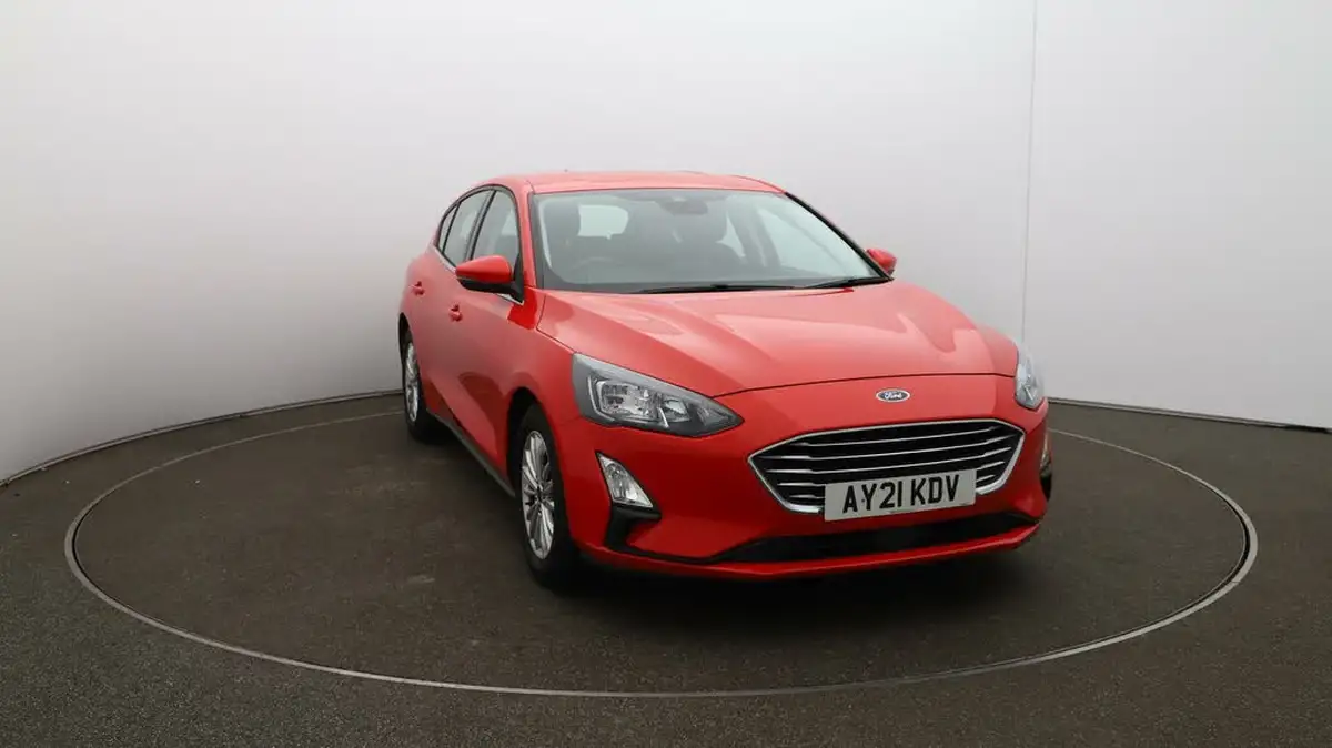 2021-ford-focus-15-titanium-edition-hatchback-big-32