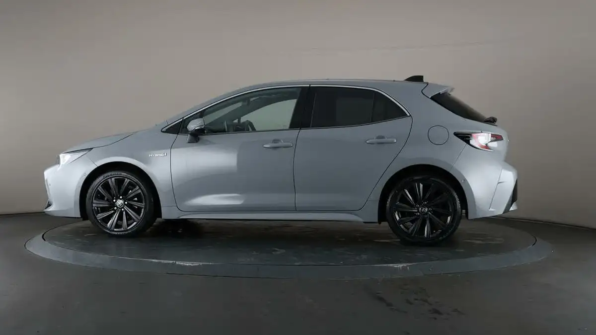 2021-toyota-corolla-18-vvt-i-design-spare-wheel-hatchback-5d-big-27