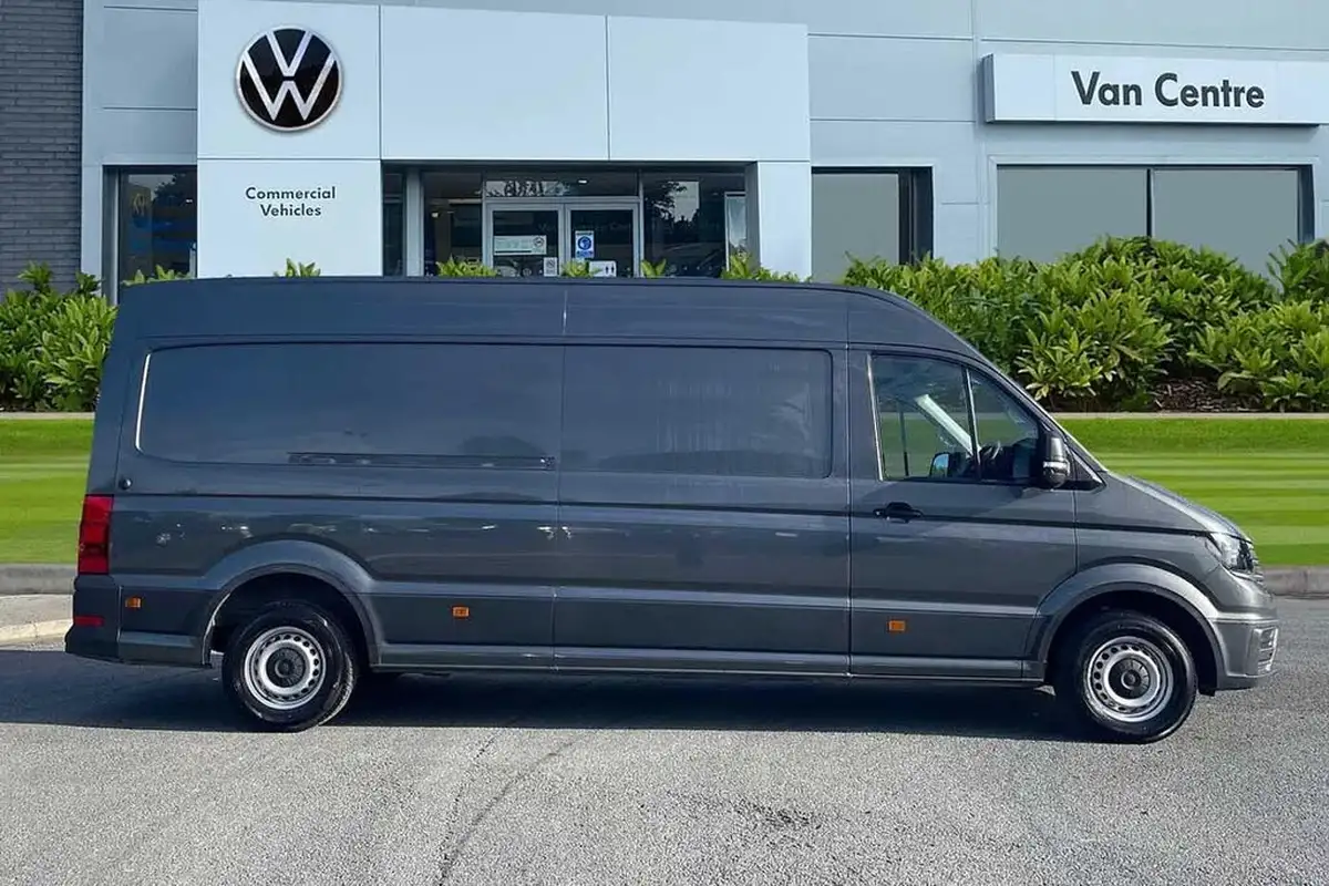 2024-volkswagen-crafter-20tdi-cr35-lwb-commerce-plus-140pseu6d-big-3