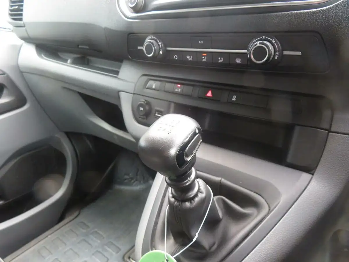 2019-peugeot-expert-20-bluehdi-professional-standard-1400-20bluehdi-eu6-panel-big-34