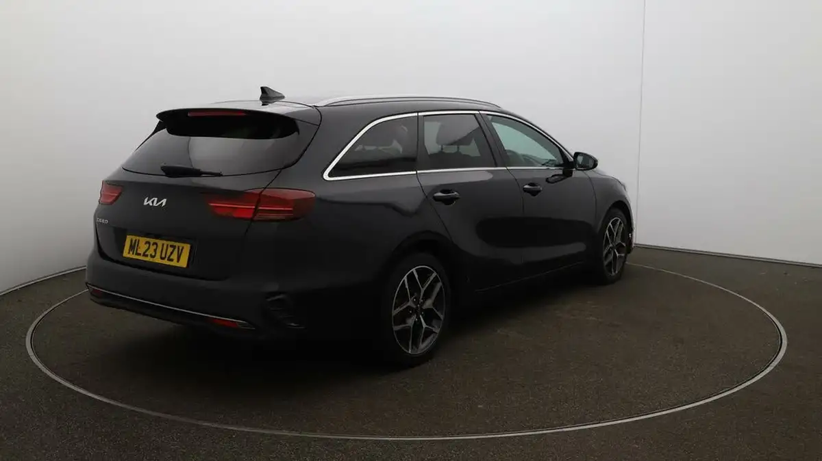 2022-kia-ceed-15-t-gdi-3-sportswagon-big-44