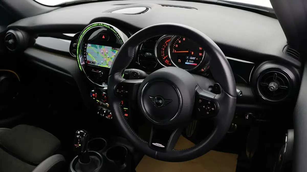 2022-mini-cooper-20-cooper-s-sport-hatchback-5d-auto-big-8