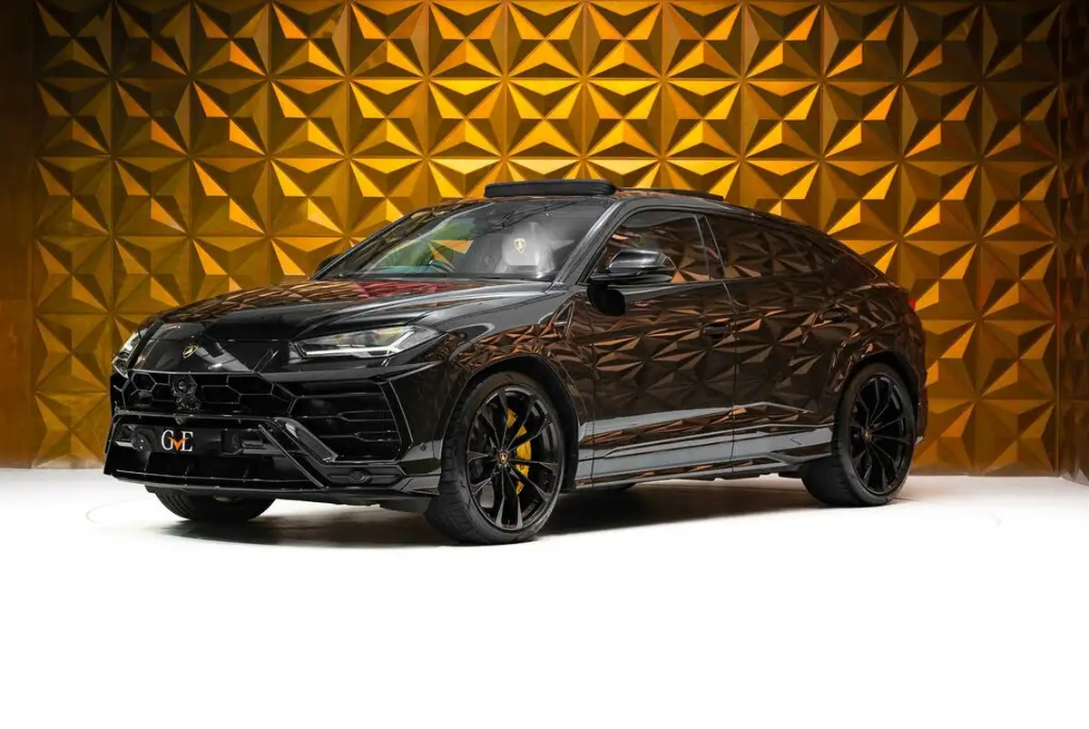 2021-lamborghini-urus-40-no-trim-big-2