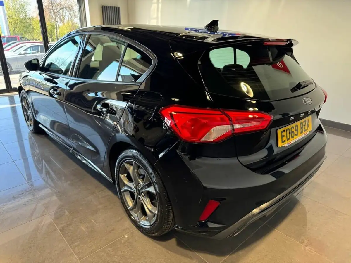 2019-ford-focus-15t-st-line-hatchback-big-7