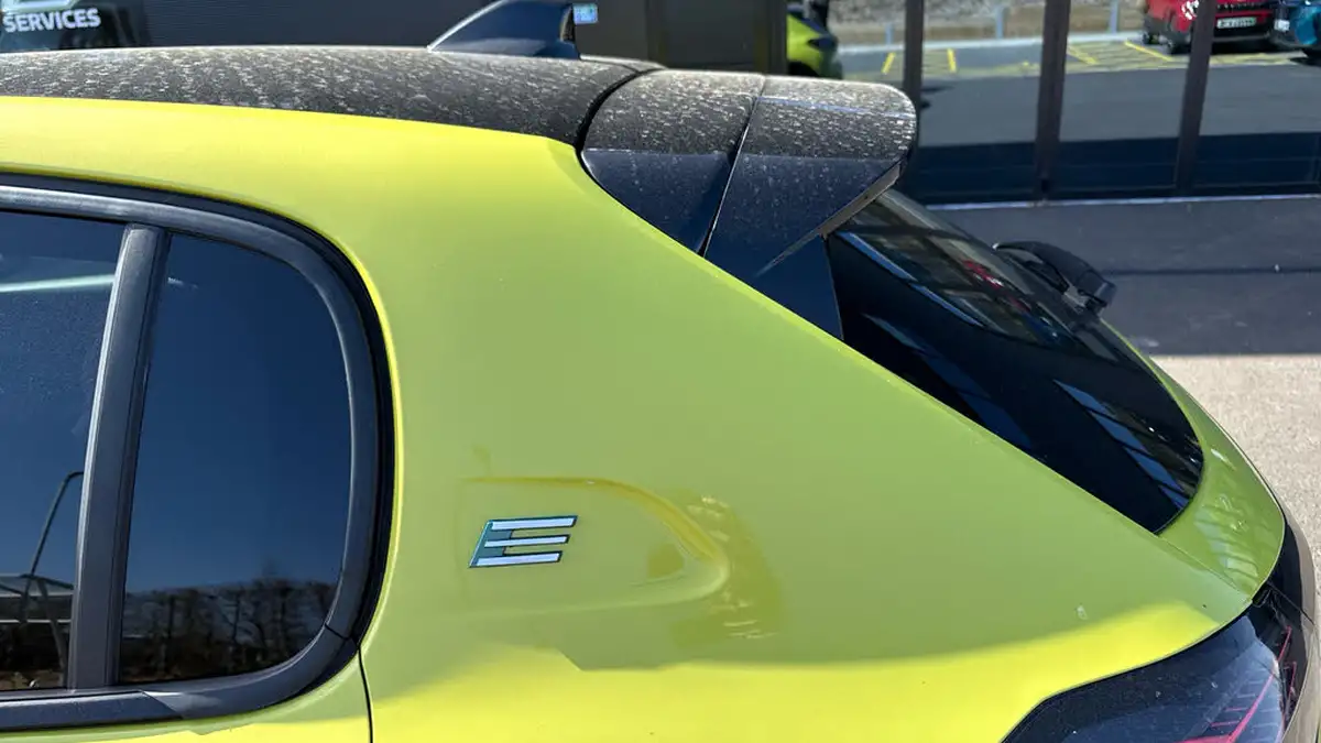 2024-peugeot-208-e-gt-156ps-51kwh-big-41