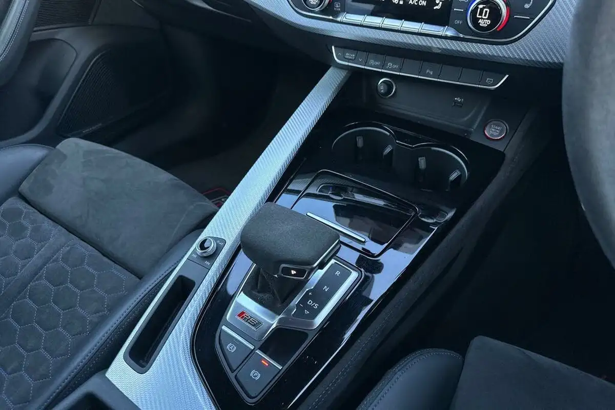 2021-audi-rs4-avant-29-tfsi-nogaro-edition-big-43