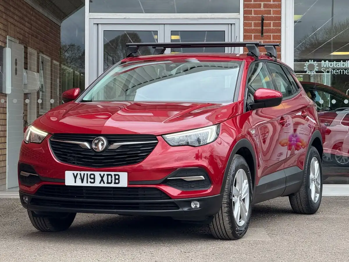 2019-vauxhall-grandland-x-12-se-ss-big-2