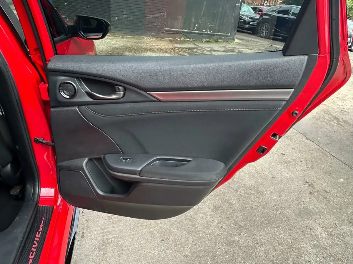 2017-honda-civic-10-vtec-turbo-sr-cvt-big-32