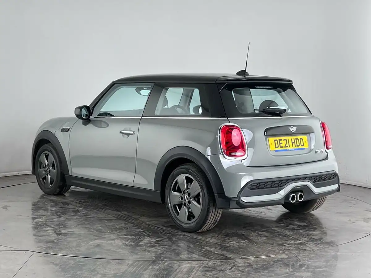 2021-mini-cooper-20-cooper-s-classic-hatchback-3d-big-2