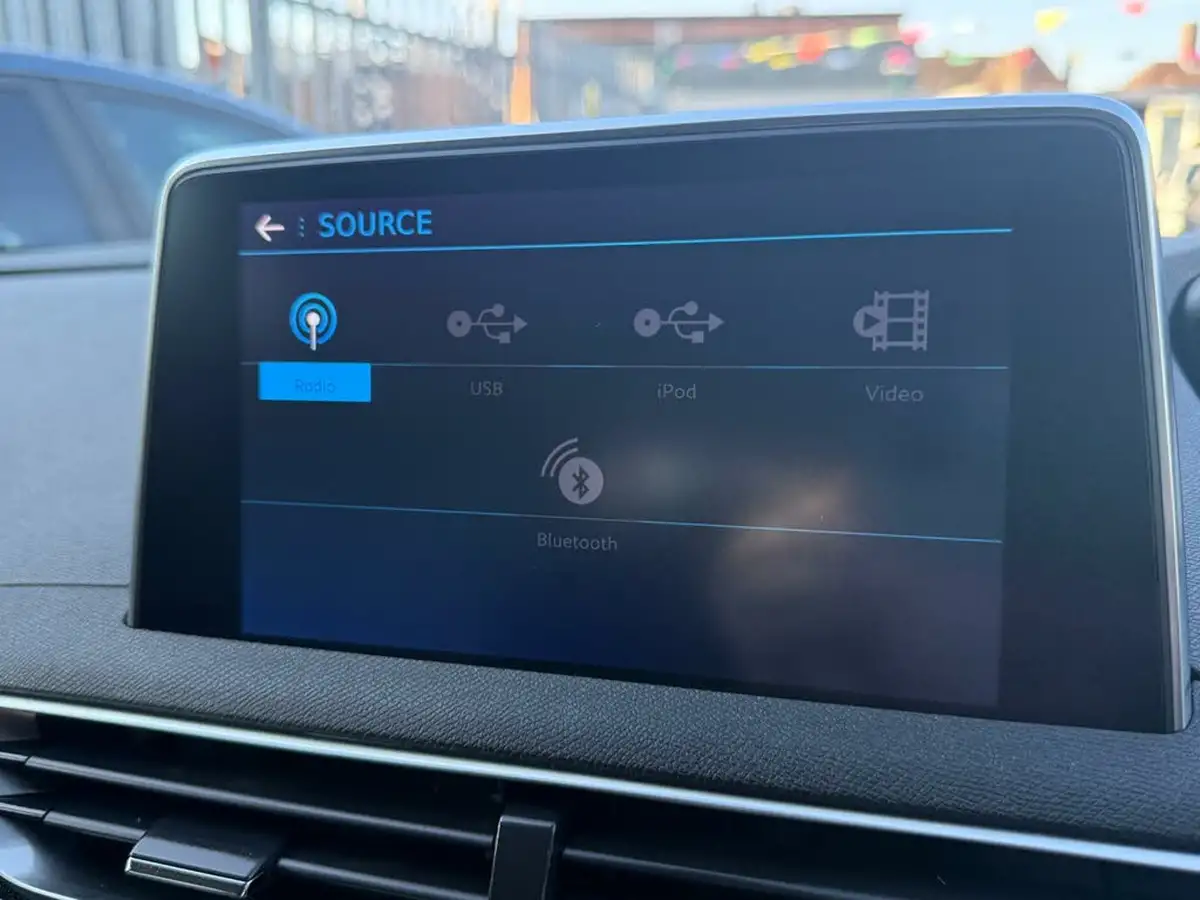 2020-peugeot-5008-suv-12-puretech-allure-eat8-big-38
