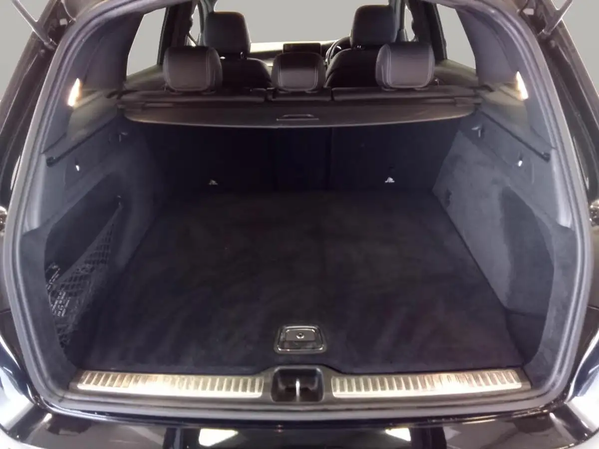 2020-mercedes-benz-glc-class-20d-glc220d-amg-line-station-wagon-5d-4matic-plus-big-36
