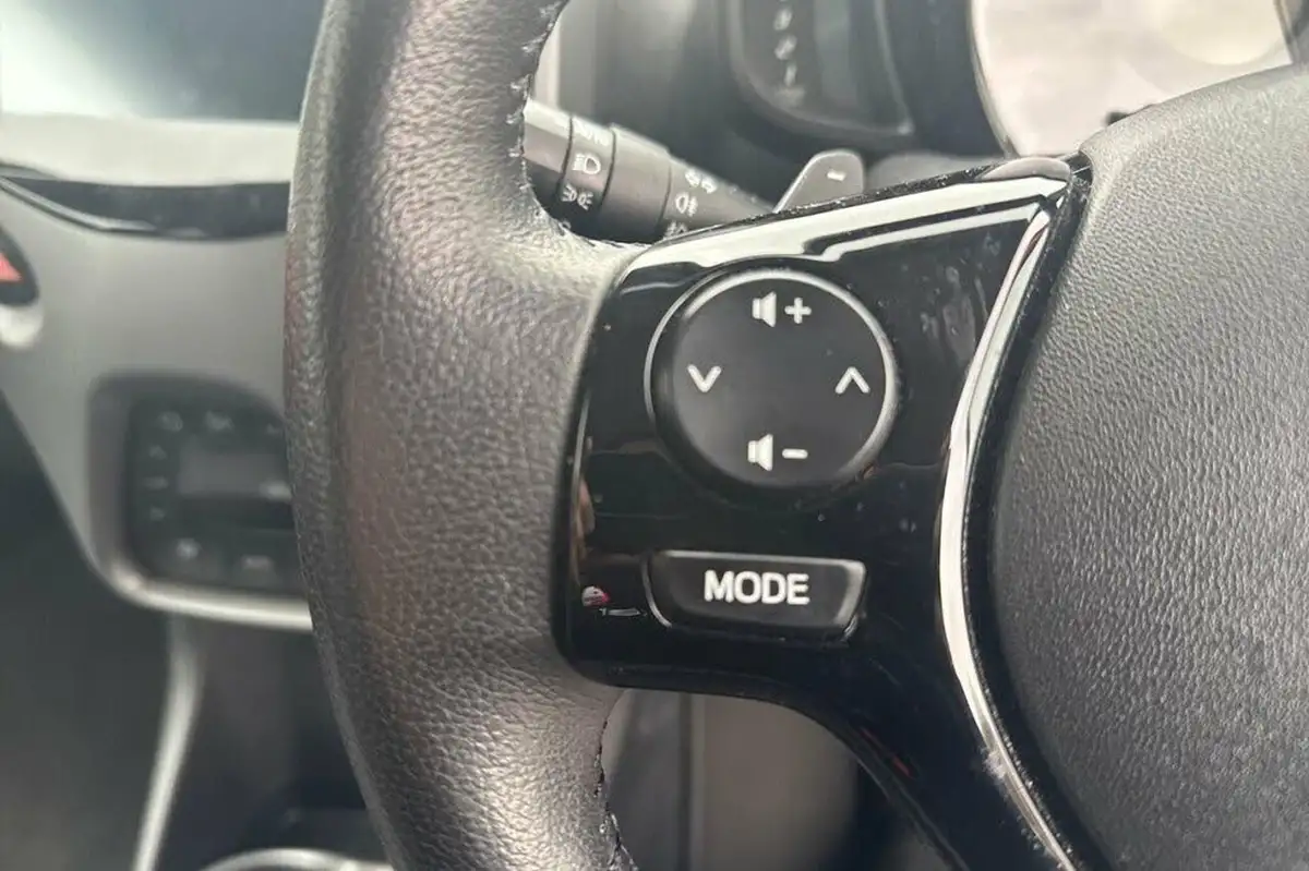 2020-toyota-aygo-10-vvt-i-x-trend-x-shift-big-27