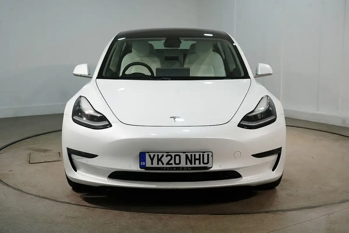 2020-tesla-model-3-e-performance-big-2