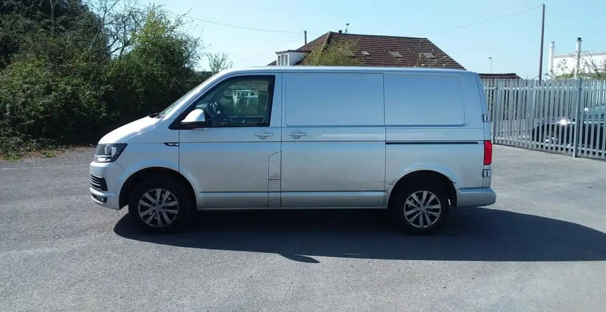 2019-volkswagen-transporter-20tdi-t28-highline-bmt-swb-150pseu6-big-5