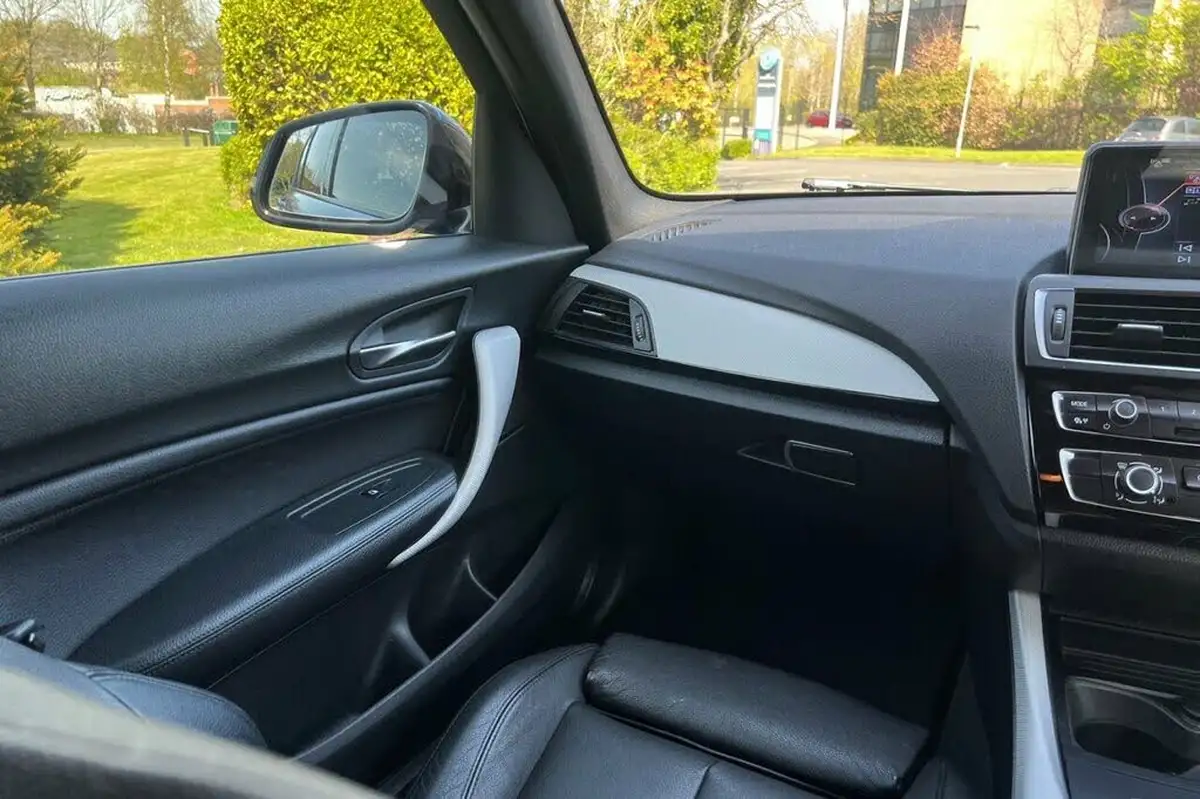 2016-bmw-1-series-20td-125d-m-sport-5d-big-12