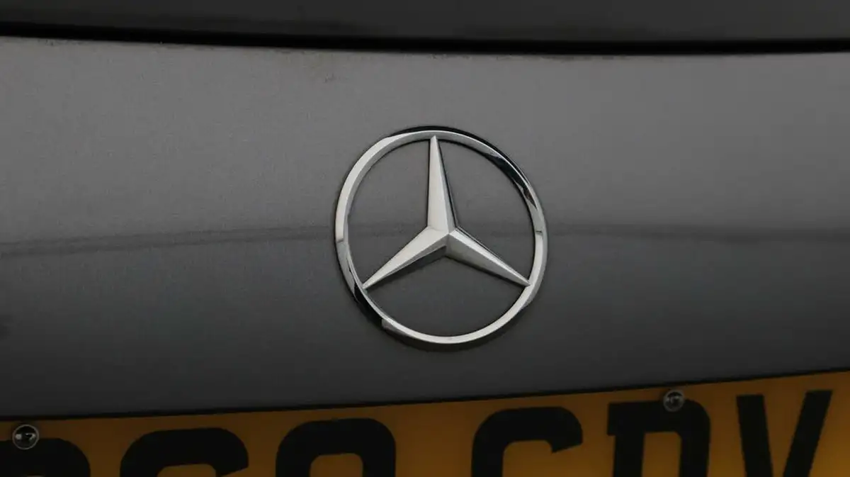 2019-mercedes-benz-a-class-20d-a220d-amg-line-hatchback-5d-big-20