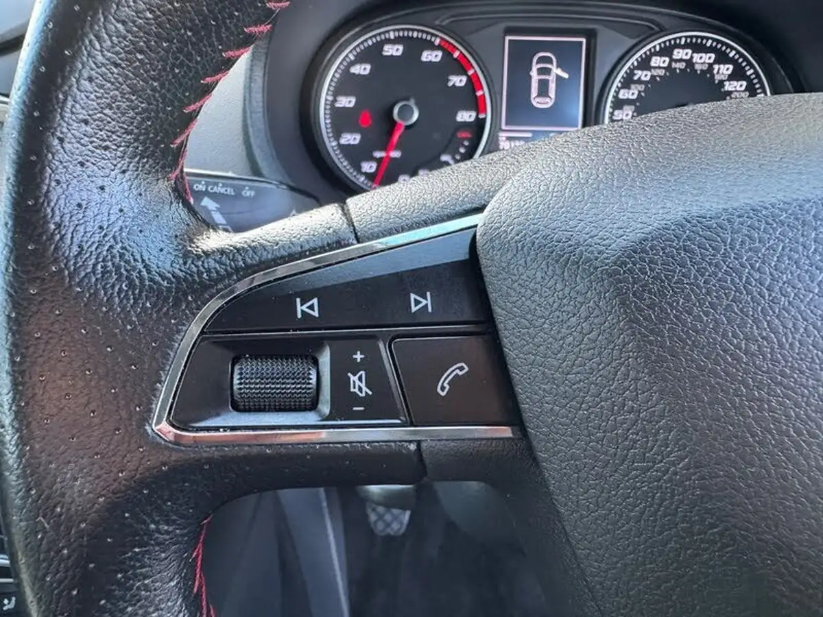 2015-seat-ibiza-12-tsi-fr-hatchback-5d-big-30