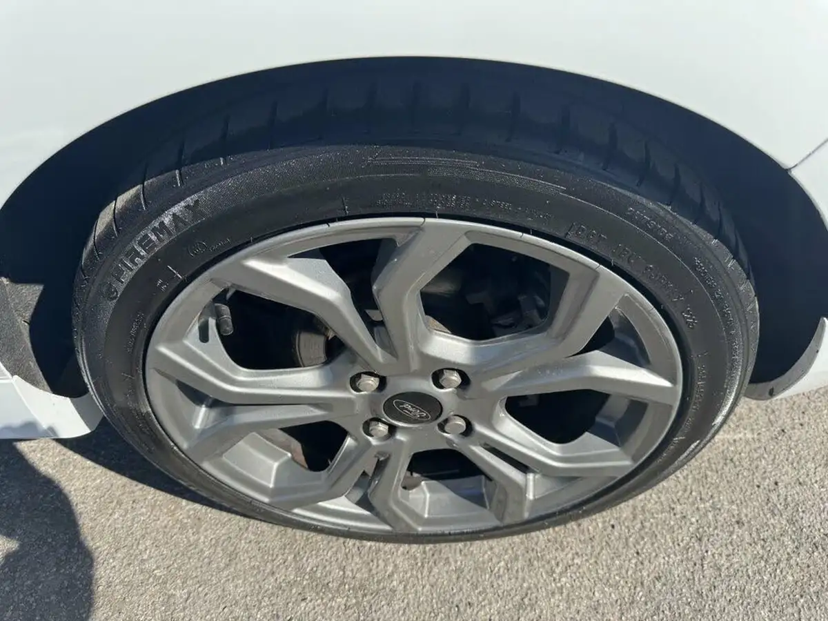 2019-ford-fiesta-10t-st-line-x-125ps-5d-big-29