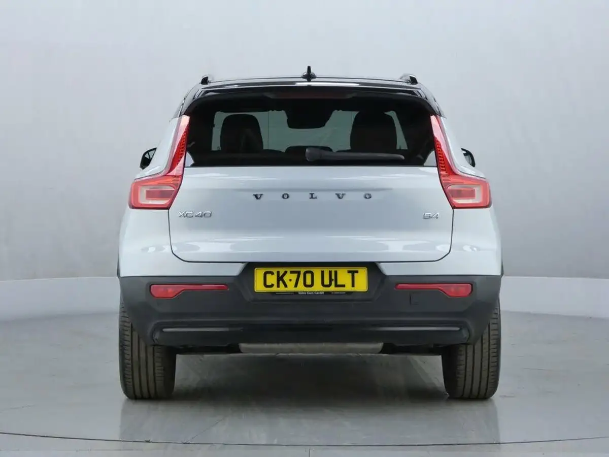 2020-volvo-xc40-20-b4-r-design-big-6