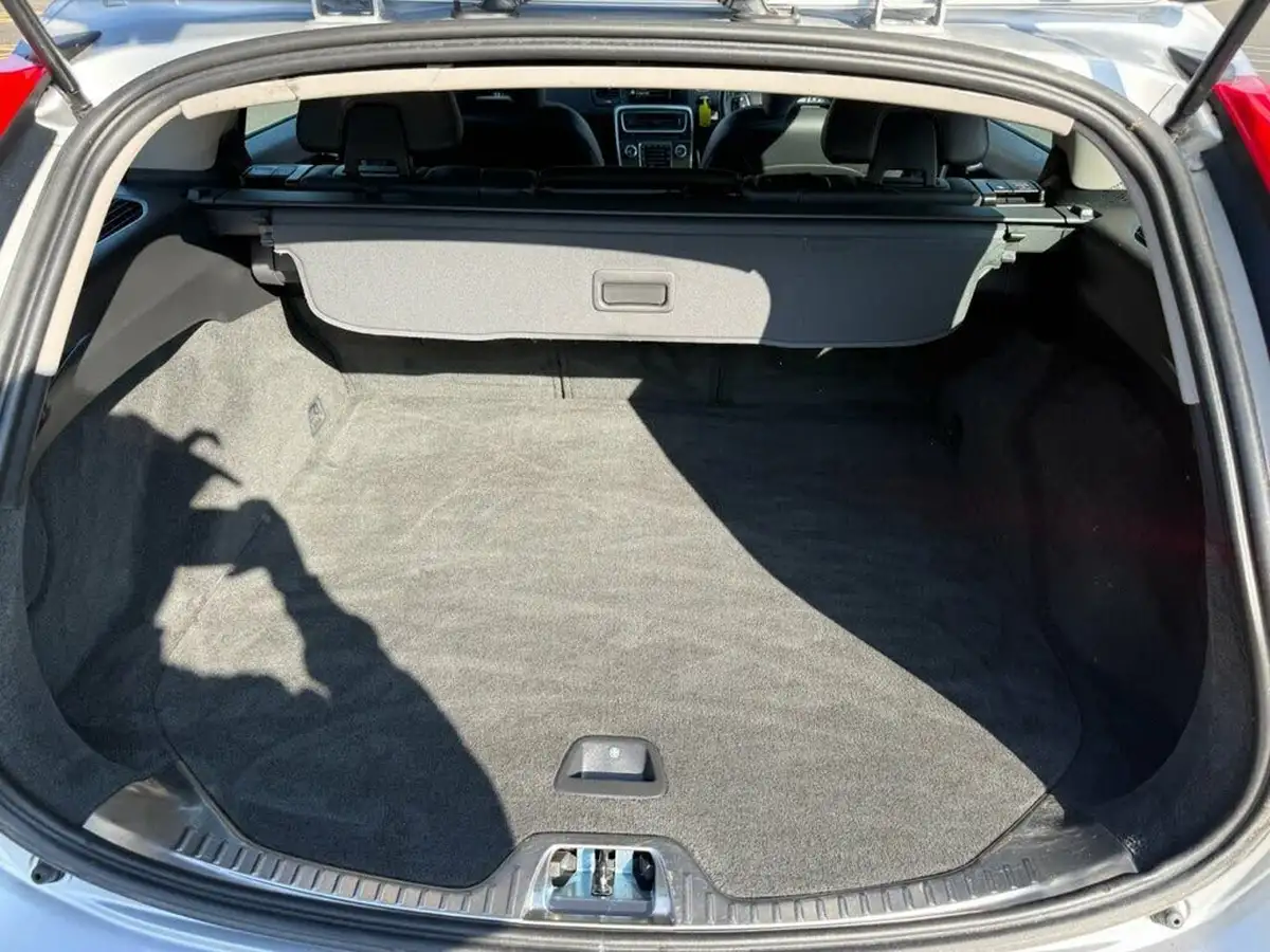 2014-volvo-v60-16td-d2-se-lux-nav-powershift-big-14