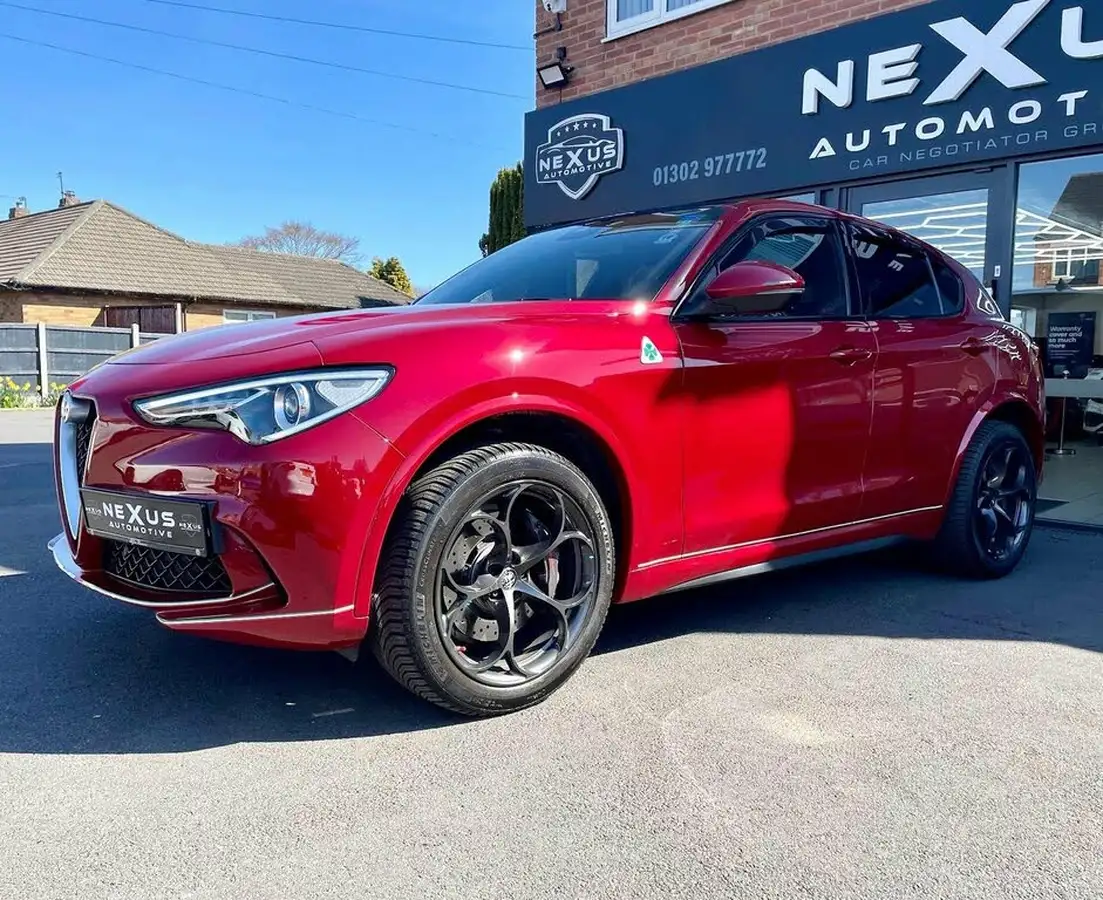2018-alfa-romeo-stelvio-29-biturbo-quadrifoglio-big-39