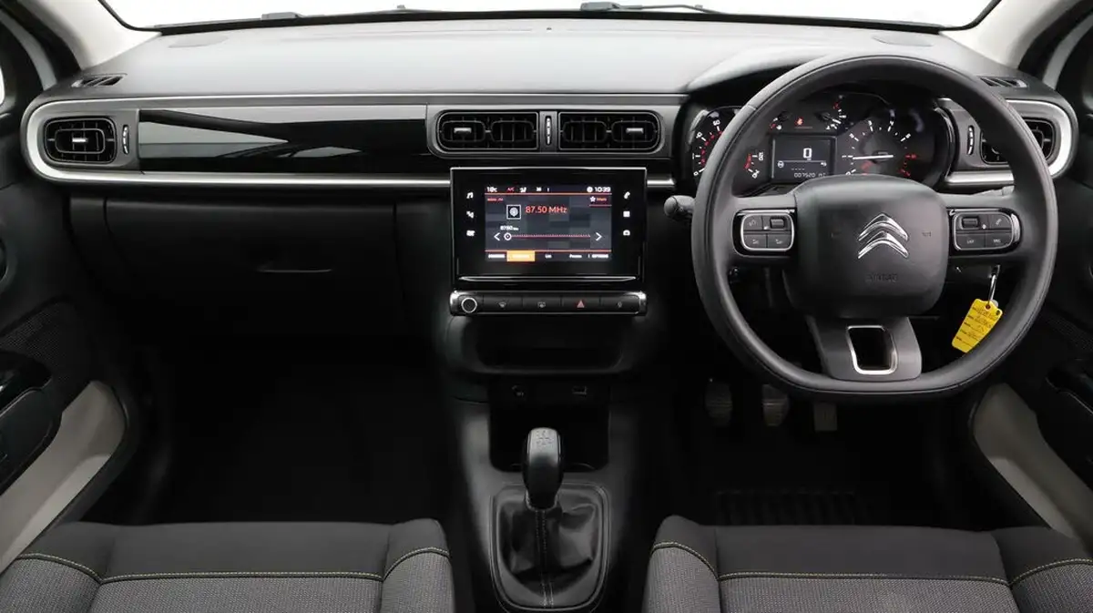 2021-citroen-c3-12-puretech-shine-83ps-big-13