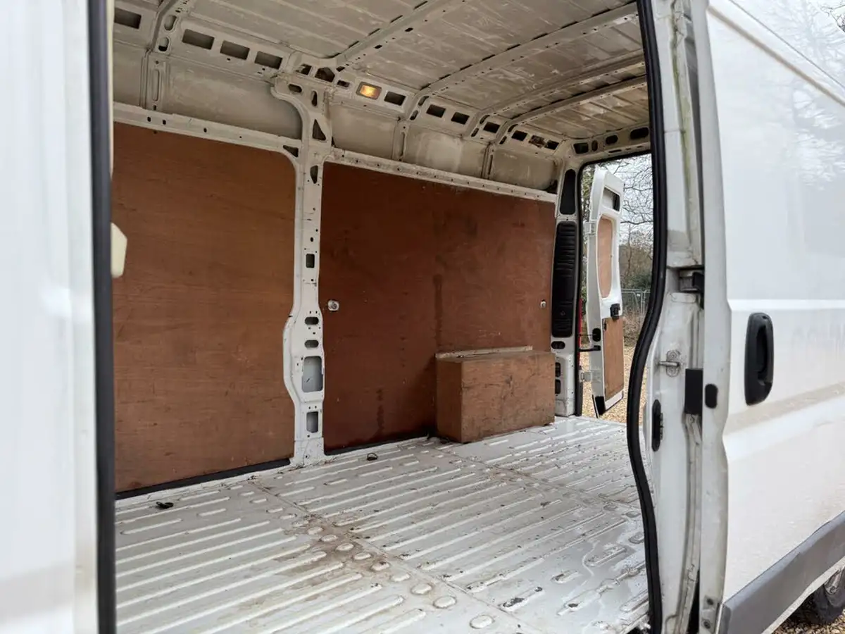 2016-citroen-relay-20bluehdi-35-l3h2-enterprise-130eu6-big-25