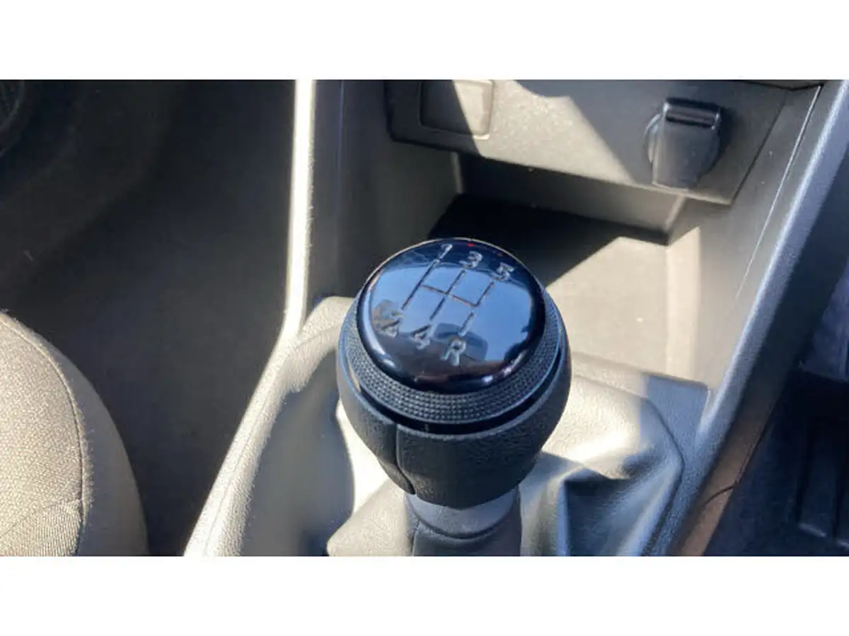 2021-dacia-sandero-10-sce-essential-big-21