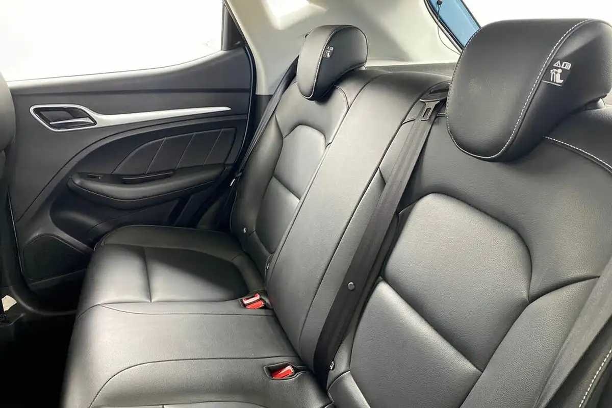 2021-mg-zs-suv-e-exclusive-ev-big-12
