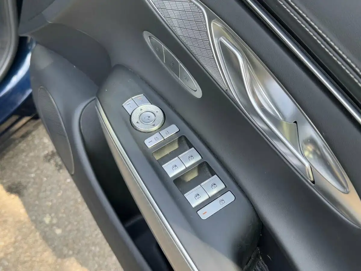 2022-genesis-gv70-25-t-premium-line-big-30