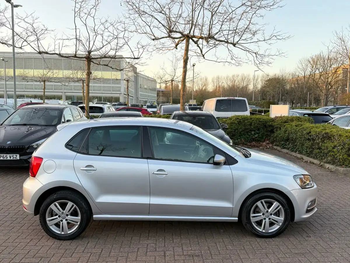2016-volkswagen-polo-12-tsi-match-5d-dsg-big-2