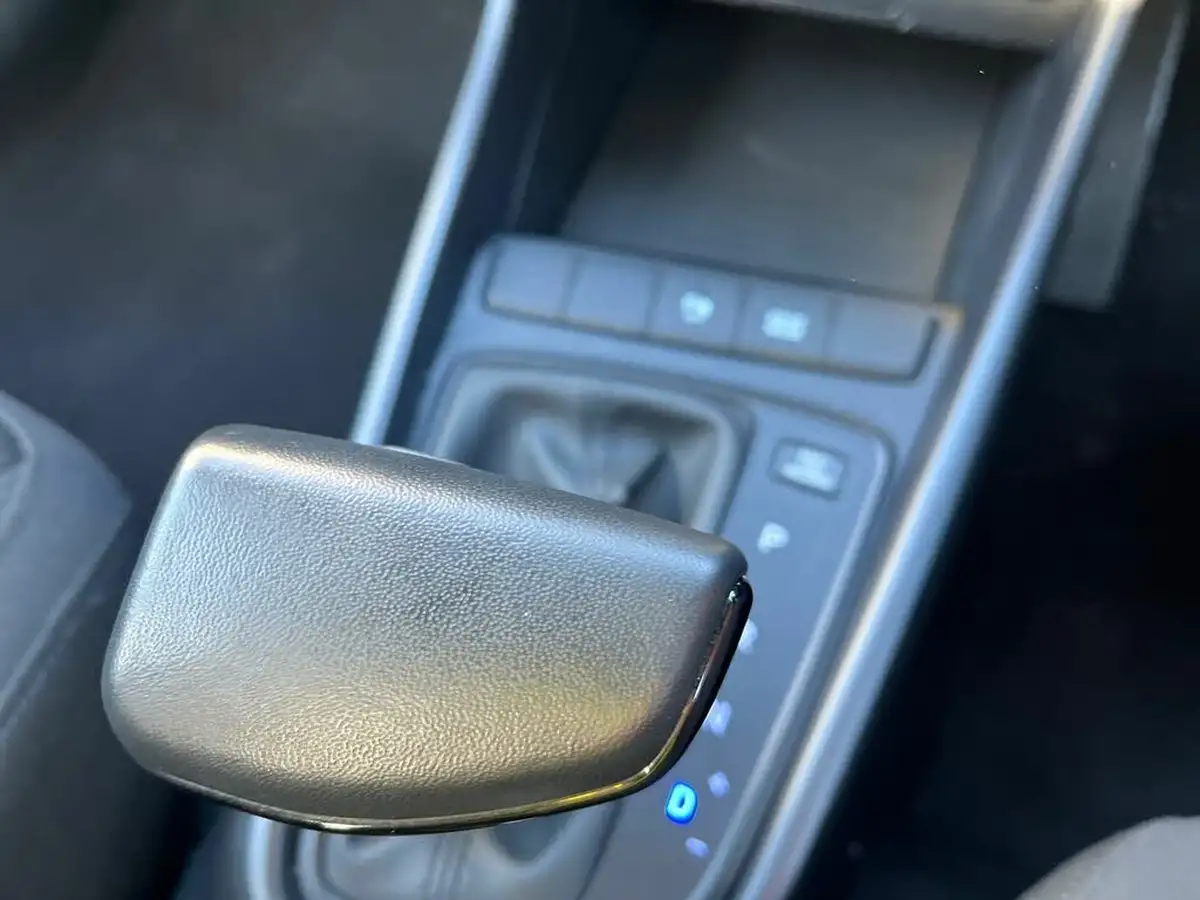 2023-hyundai-bayon-10-t-gdi-se-connect-dct-big-28