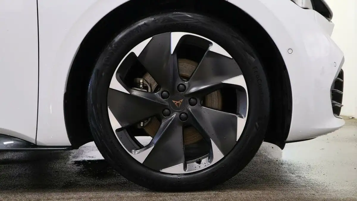 2023-cupra-born-e-v2-230ps-58kwh-e-boost-big-5