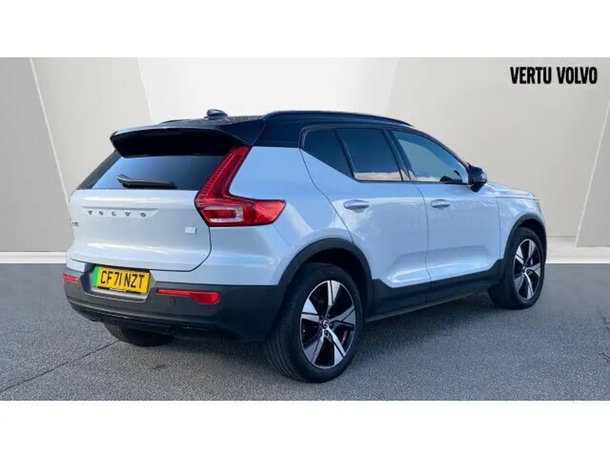 2021-volvo-xc40-e-twin-recharge-big-6